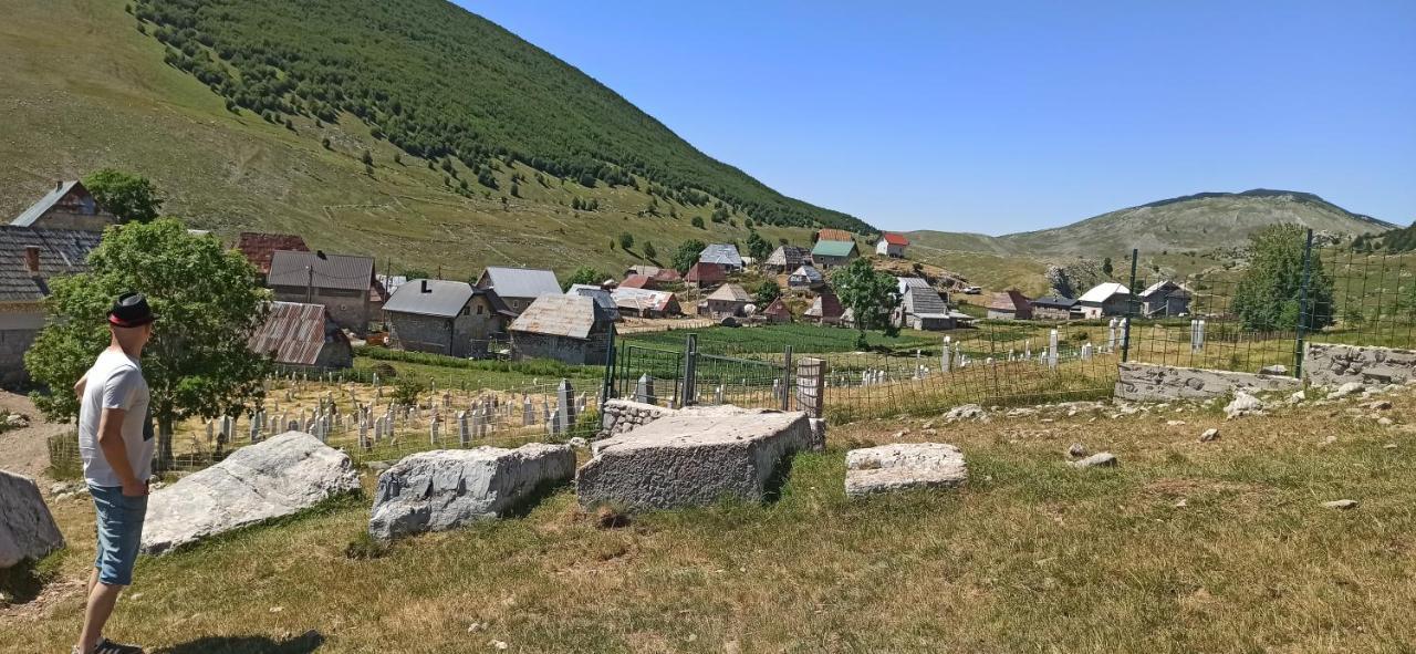 Na Krovu Svijeta Gornji Lukomir Eksteriør billede